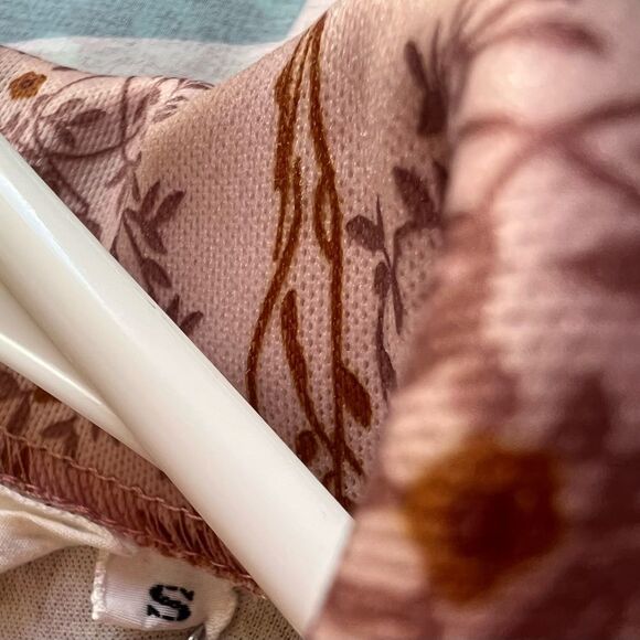 Vintage 70s Devon 100% Polyester Dusty Rose Floral Print Button Down Top Size S - Picture 7 of 8